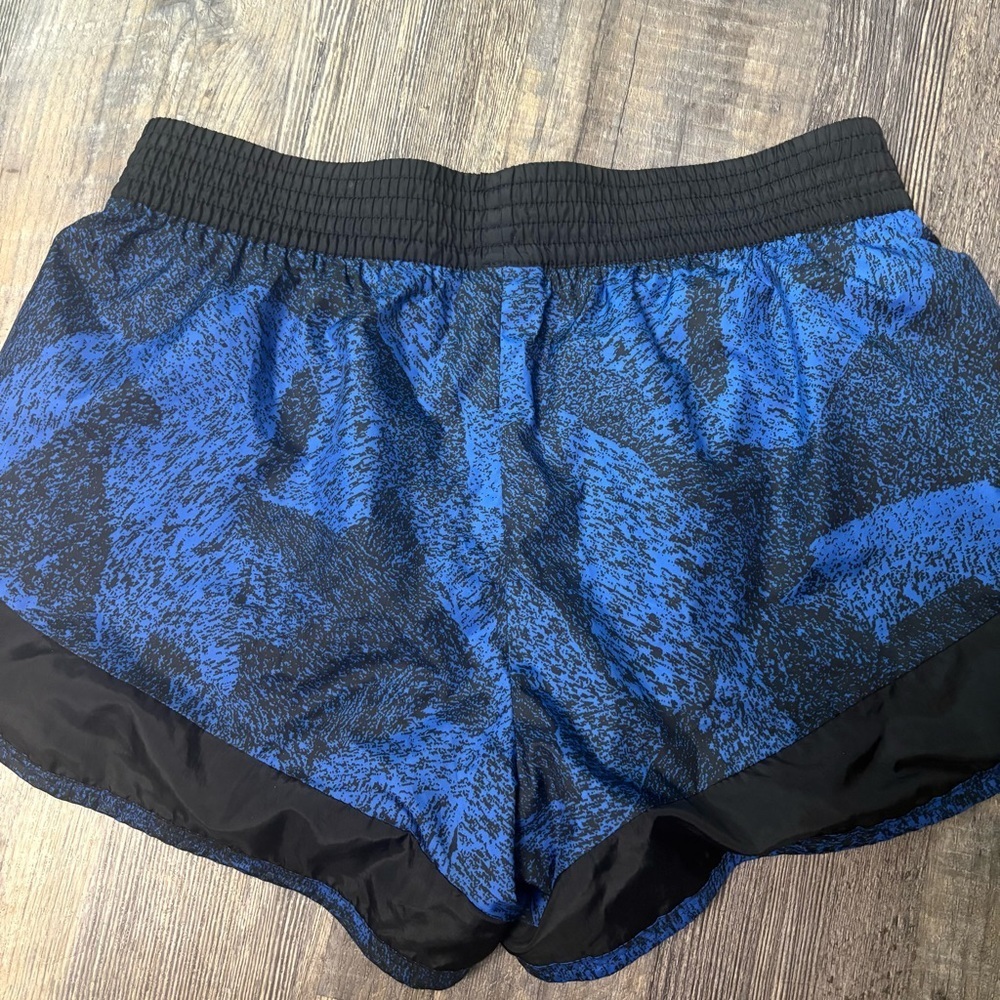 Womens Running Shorts Black Blue Sz M Pockets Elastic Waist Nike Athletic - Picture 8 of 9
